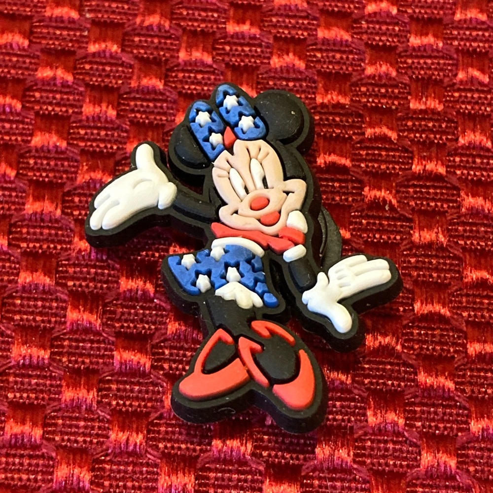 🔥 Bundle 4 For $7 Croc Charms Mouse